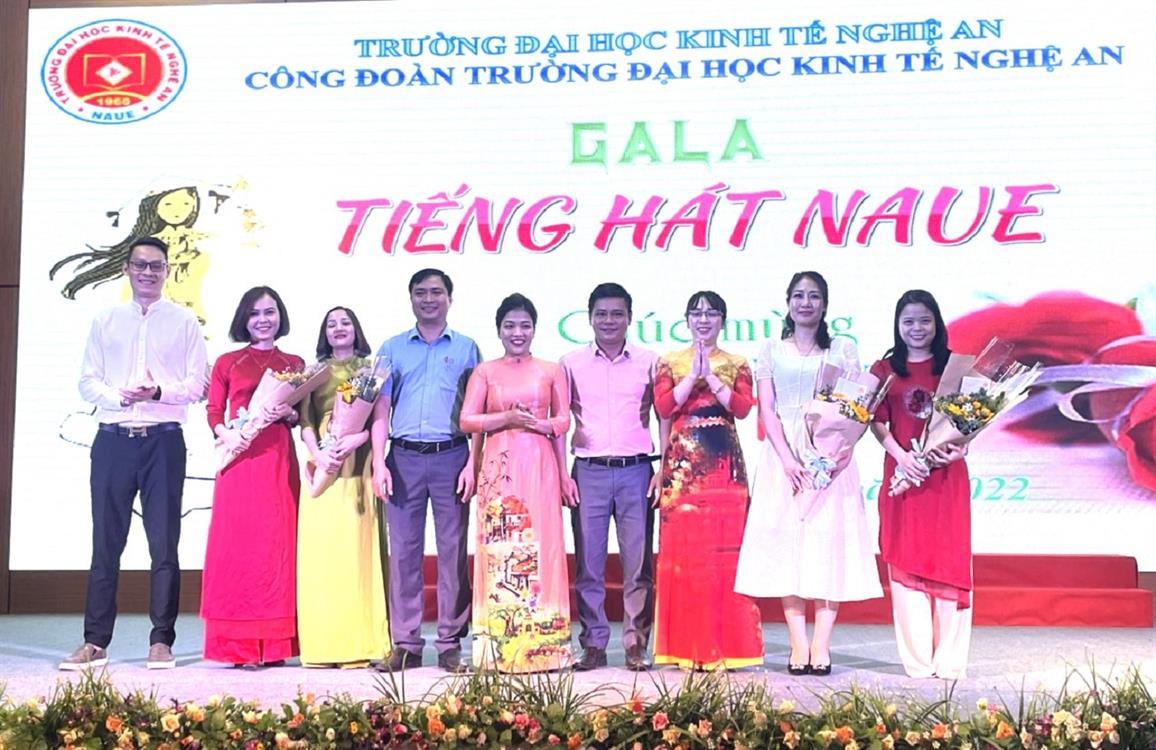 Chào mừng ngày Phụ nữ Việt Nam 20/10/2022