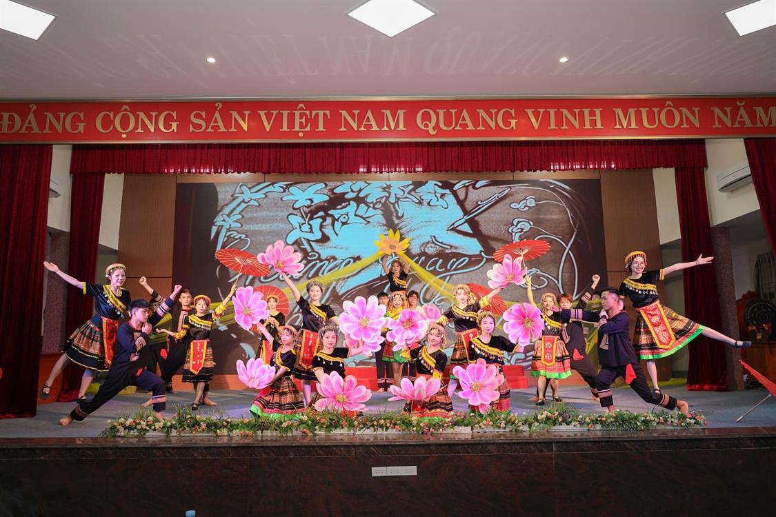 Hội diễn văn nghệ Chào mừng Ngày Nhà giáo Việt Nam 20/11 thành công tốt đẹp