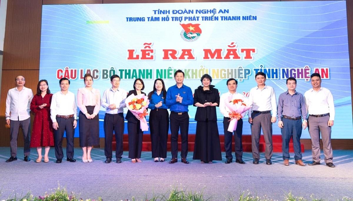 Lễ ra mắt Câu lạc bộ Thanh niên khởi nghiệp tỉnh Nghệ An tổ chức tại NAUE