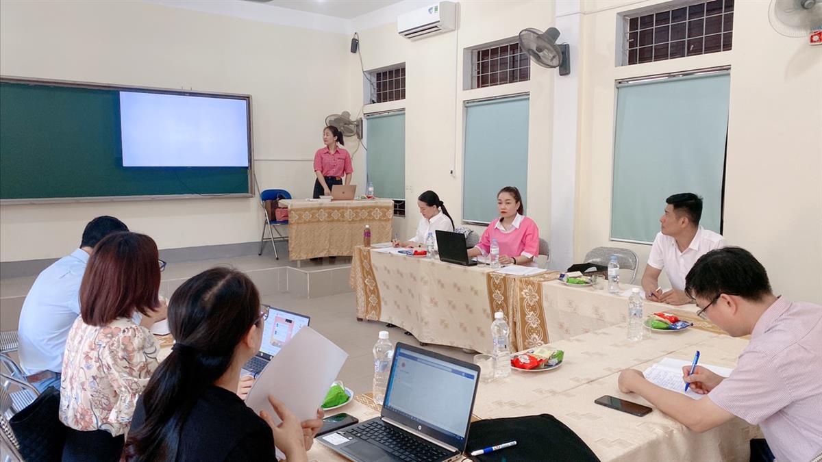 Bộ môn Nguyên lý và LSCHTKT: Seminar “Một số vấn đề về sự biến đổi tích cực của giai cấp công nhân Việt Nam trong giai đoạn hiện nay”