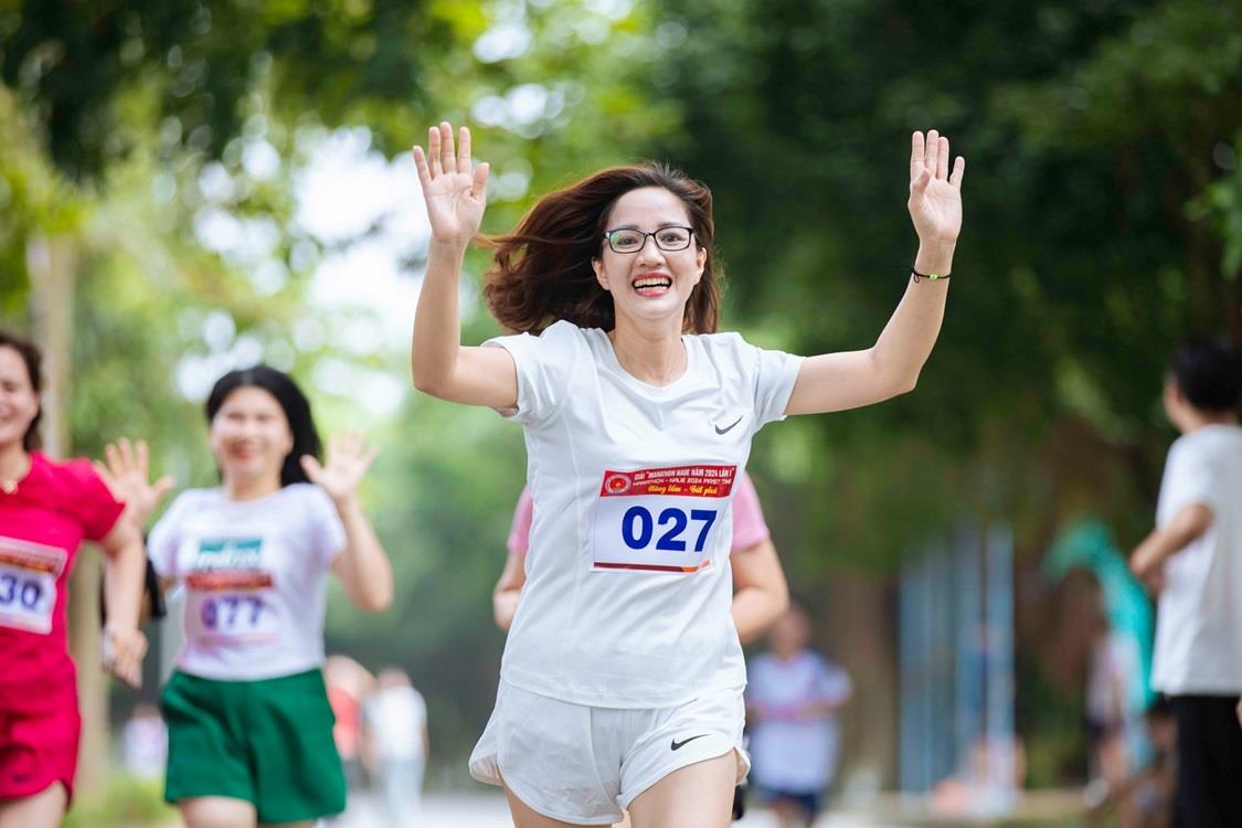 Cán bộ phòng Tổ chức Hành chính tham gia: Giải Marathon NAUE 2024 lần thứ nhất