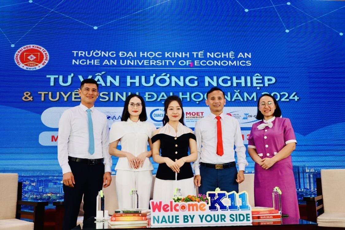 Chương trình livestream tư vấn tuyển sinh Đại học chính quy năm 2024 với chủ đề: NAUE Chào bạn!