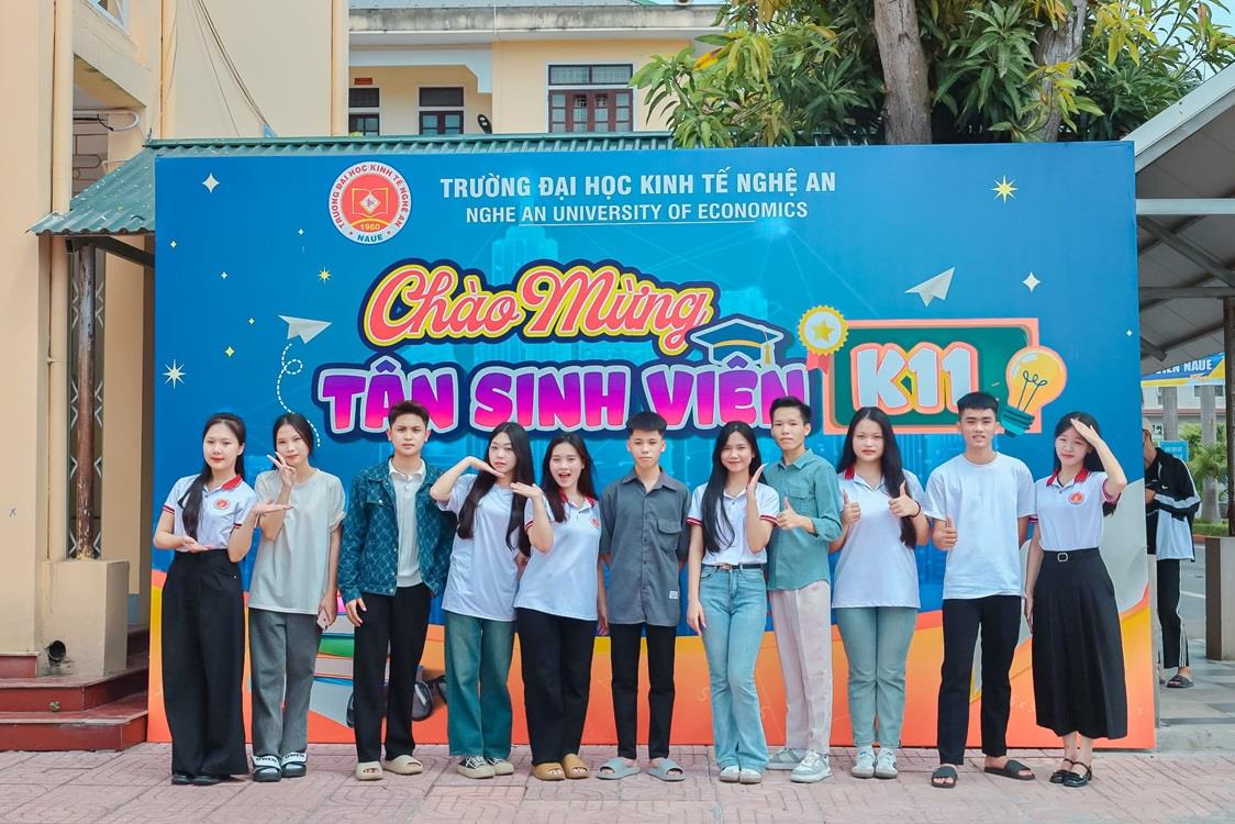 Hành trang cho tân sinh viên K11 Trường Đại học Kinh tế Nghệ An bước vào chặng đường mới