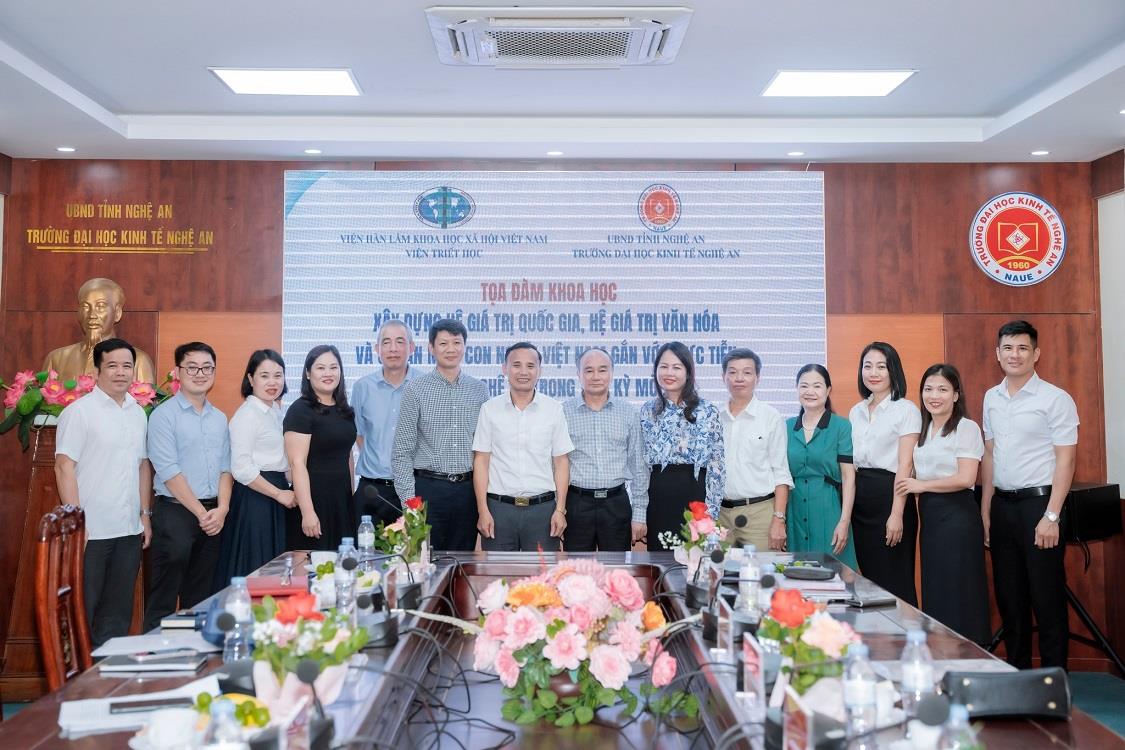 Tọa đàm khoa học “Xây dựng hệ giá trị quốc gia,  hệ giá trị văn hóa, hệ giá trị gia đình và chuẩn mực con người Việt Nam gắn với thực tiễn tỉnh Nghệ An trong thời kỳ mới”