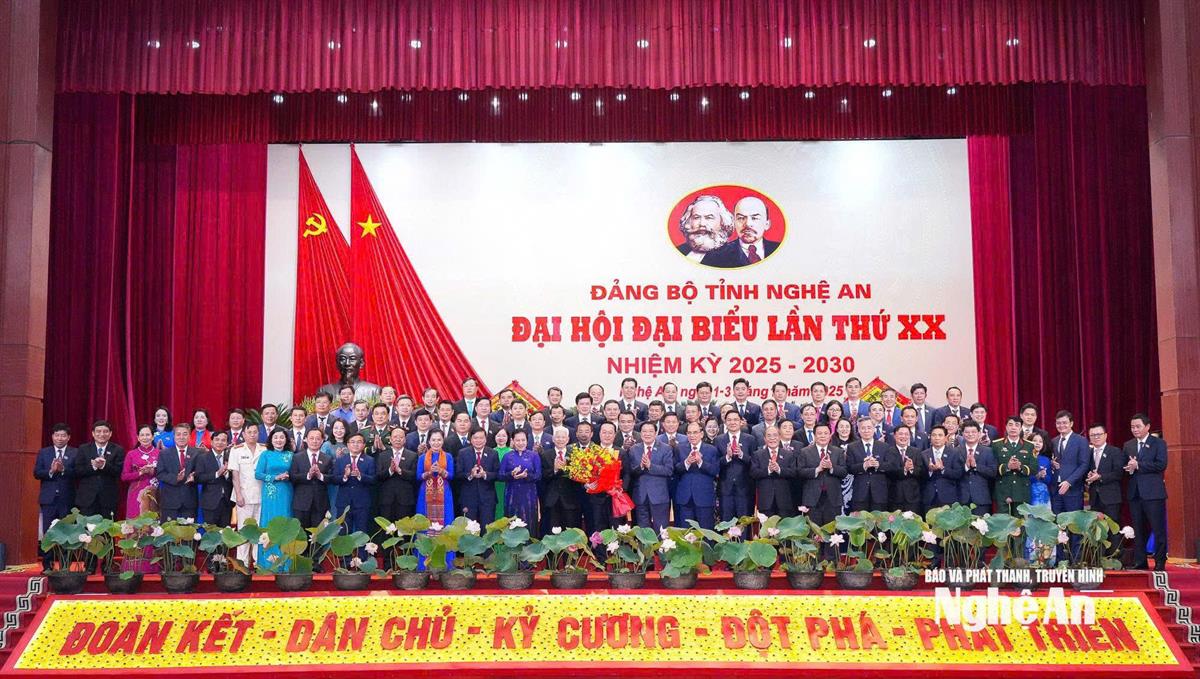 Trường Đại học Nghệ An chúc mừng thành công Đại hội đại biểu Đảng bộ tỉnh Nghệ An lần thứ XX, nhiệm kỳ 2025 - 2030