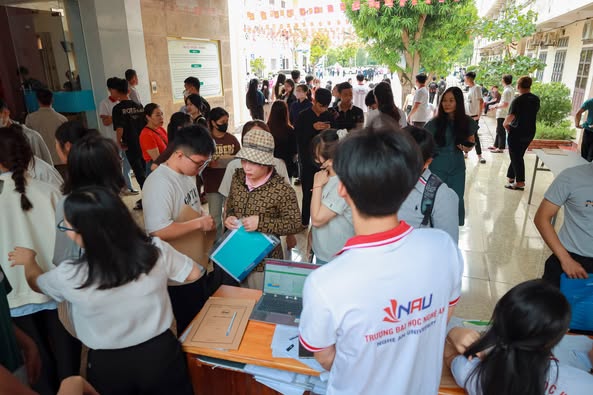 Danh sách học viên trúng tuyển hệ liên thông chính quy, VLVH đợt 1 năm 2025