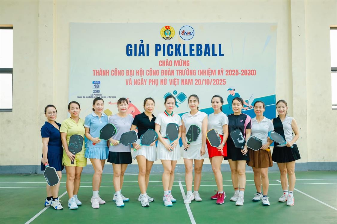 GIẢNG VIÊN KHOA KINH TẾ – QTKD THAM GIA GIẢI PICKLEBALL NAU 2025