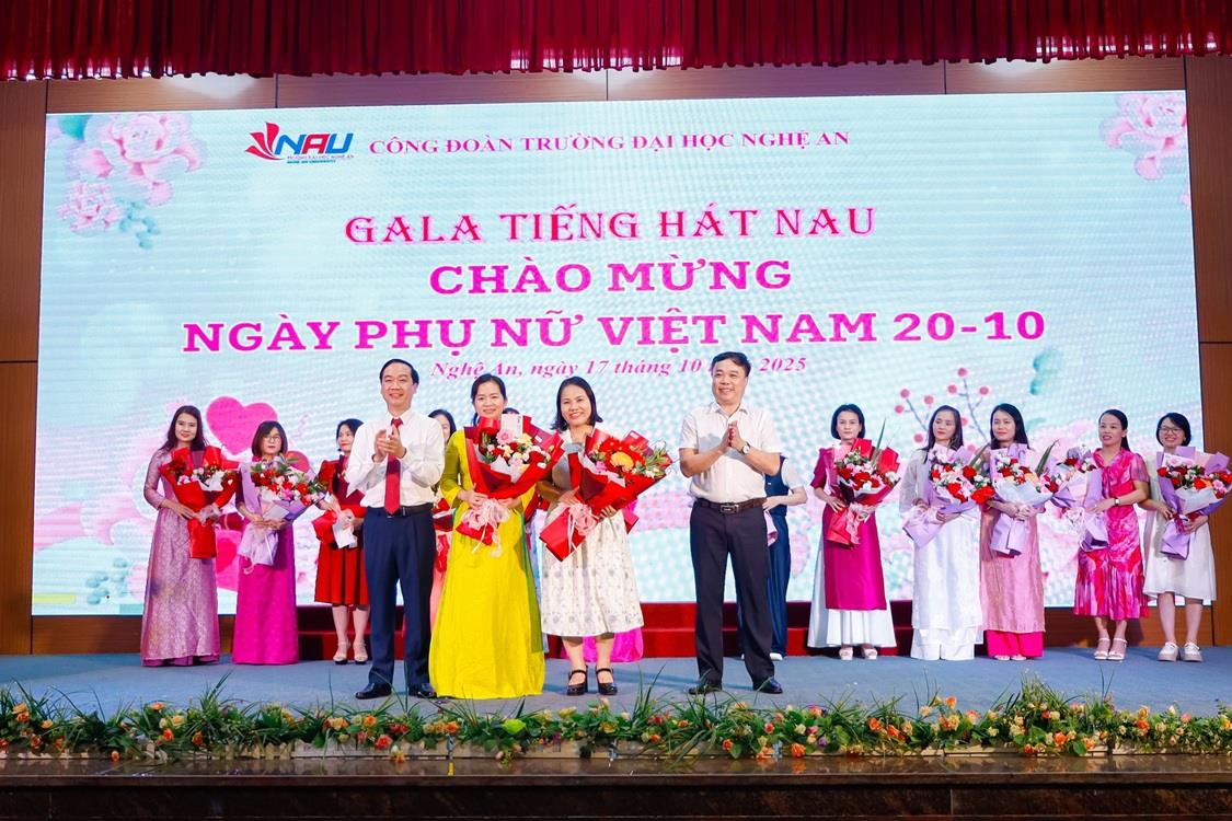 Khoa Khoa học cơ bản tỏa sáng tại “Gala – Tiếng hát nau 2025”: Đêm của cảm xúc, gắn kết và tự hào