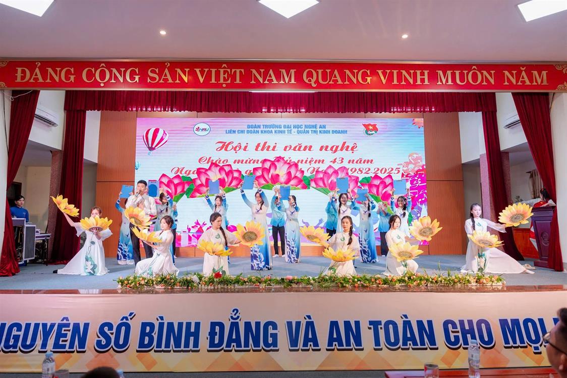 NHỮNG DẤU ẤN ĐẸP TỪ HỘI THI VĂN NGHỆ  KỶ NIỆM NGÀY NHÀ GIÁO VIỆT NAM 20/11