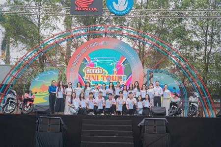 VINH DANH NHỮNG NỖ LỰC – LAN TỎA TINH THẦN HỌC TẬP TẠI CHƯƠNG TRÌNH HONDA UNI TOUR 2025 TẠI TRƯỜNG ĐẠI HỌC NGHỆ AN