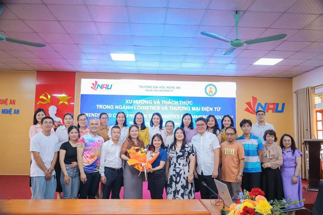 GIAO LƯU HỌC THUẬT QUỐC TẾ: SINH VIÊN KHOA KINH TẾ – QUẢN TRỊ KINH DOANH HỌC TẬP CÙNG GIẢNG VIÊN ĐẾN TỪ PHILIPPINES