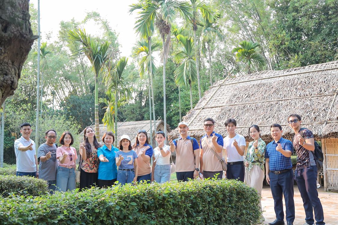Giao lưu văn hóa - Kết nối trái tim