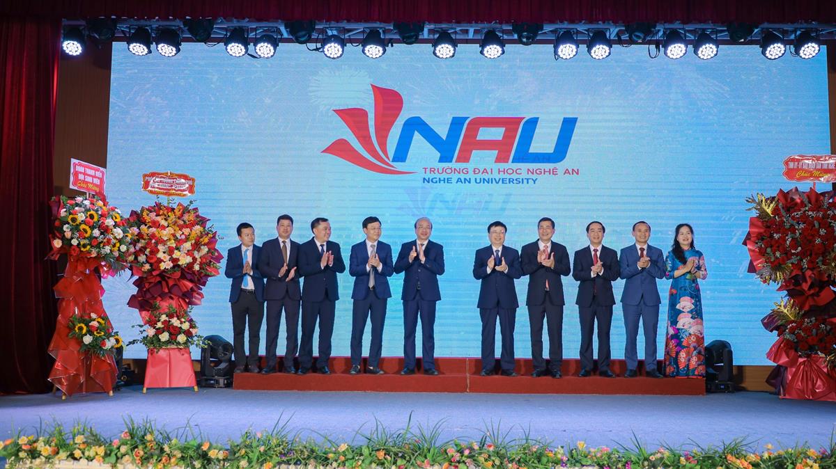 Trường Đại học Nghệ An: Ra mắt logo và bộ nhận diện thương hiệu mới của Nhà trường.