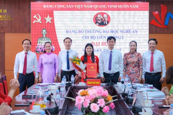 Các chi bộ trực thuộc Đảng bộ Trường Đại học Nghệ An tổ chức thành công đại hội chi bộ, nhiệm kỳ 2025 - 2027