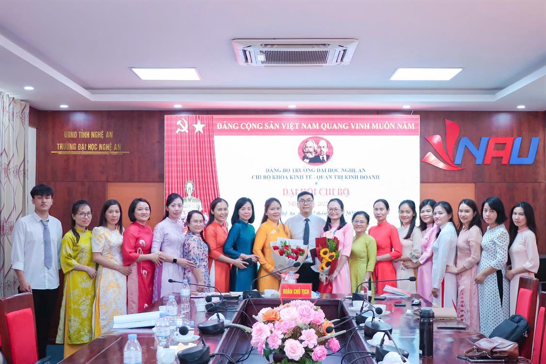 ĐẠI HỘI CHI BỘ KHOA KINH TẾ – QUẢN TRỊ KINH DOANH, NHIỆM KỲ 2025–2027