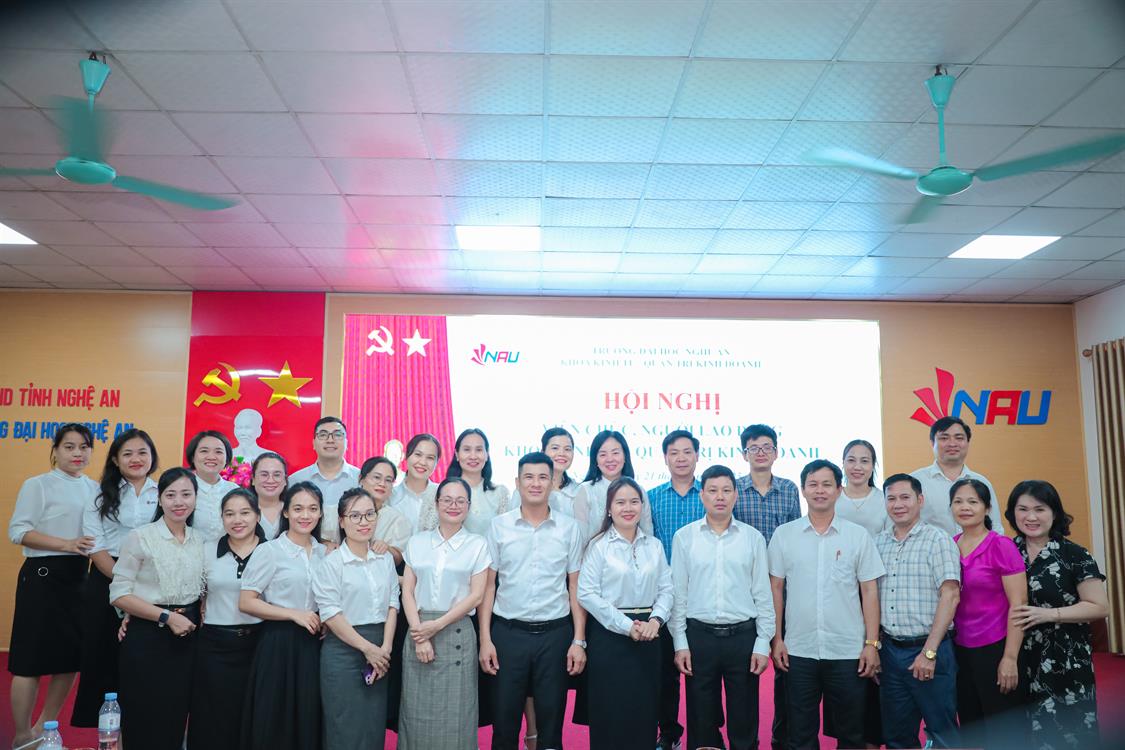 HỘI NGHỊ VIÊN CHỨC, NGƯỜI LAO ĐỘNG KHOA KINH TẾ – QUẢN TRỊ KINH DOANH NĂM HỌC 2024–2025