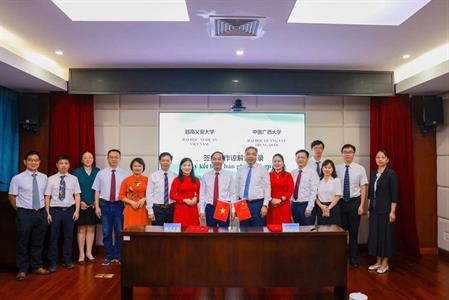 Trường Đại học Nghệ An ký kết hợp tác chiến lược với Đại học Quảng Tây – Trung Quốc