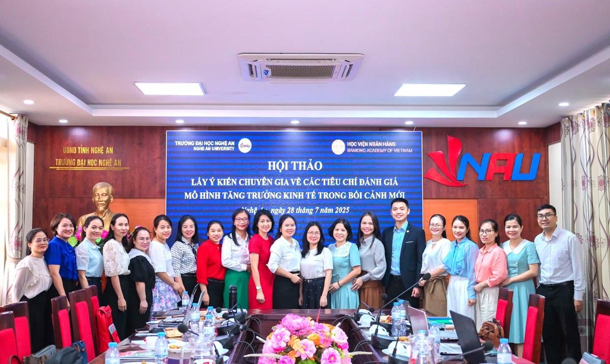 Trường Đại học Nghệ An tổ chức Hội thảo khoa học: Lấy ý kiến chuyên gia về mô hình tăng trưởng kinh tế trong bối cảnh mới