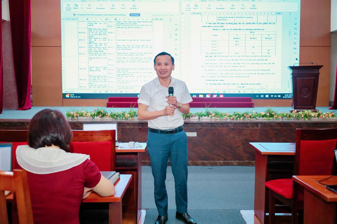 Tập huấn về “Phát triển Chương trình đào tạo và Triển khai Blended - Learning” hướng tới mục tiêu đổi mới giáo dục, cập nhật phương pháp giảng dạy hiện đại.