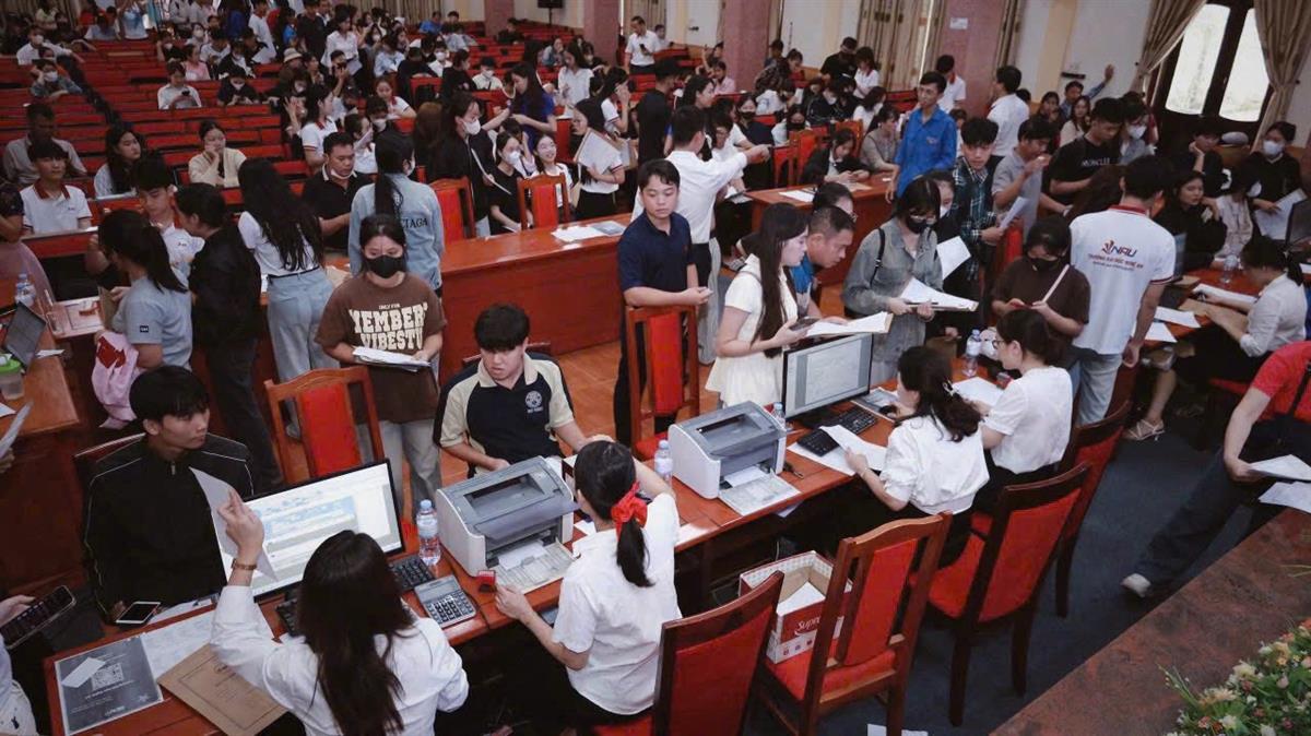Ngày nhập học đầu tiên - hành trình mới của tân sinh viên khoa Kế toán - Kiểm toán