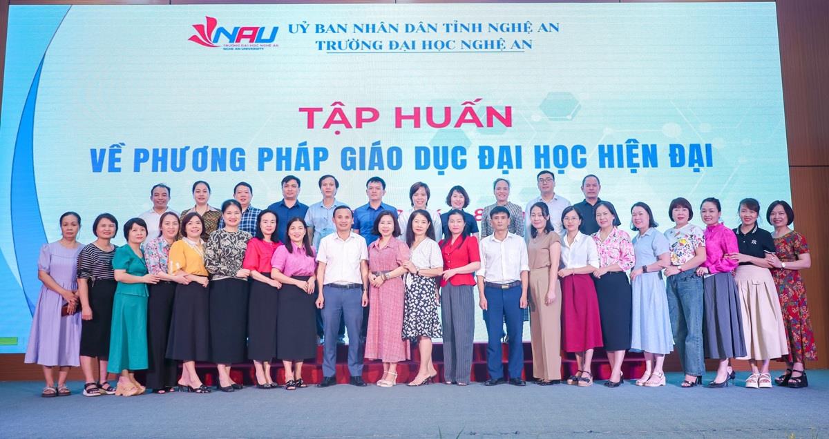 Trường Đại học Nghệ An tổ chức tập huấn đổi mới phương pháp giảng dạy hiện đại cho đội ngũ giảng viên