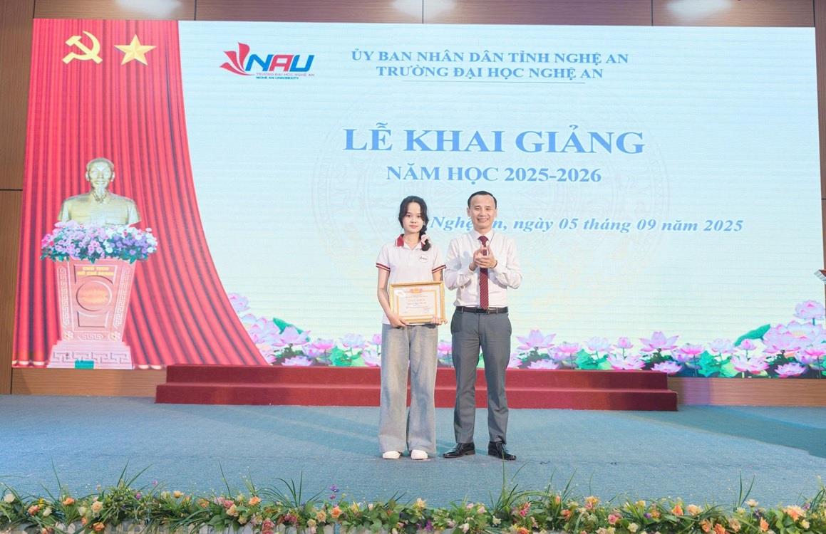 Lễ khai giảng năm học 2025-2026 - Hoà chung nhịp đập cùng cả nước - Vững bước tương lai