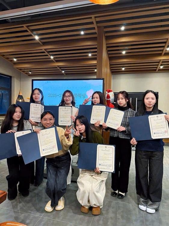 SINH VIÊN KHOA KINH TẾ – QUẢN TRỊ KINH DOANH - TỪ TRƯỜNG ĐẠI HỌC NGHỆ AN VƯƠN RA THẾ GIỚI