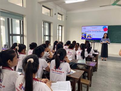 Khoa Tiểu học phát động chương trình “Mỗi sinh viên - một học sinh đồng hành”