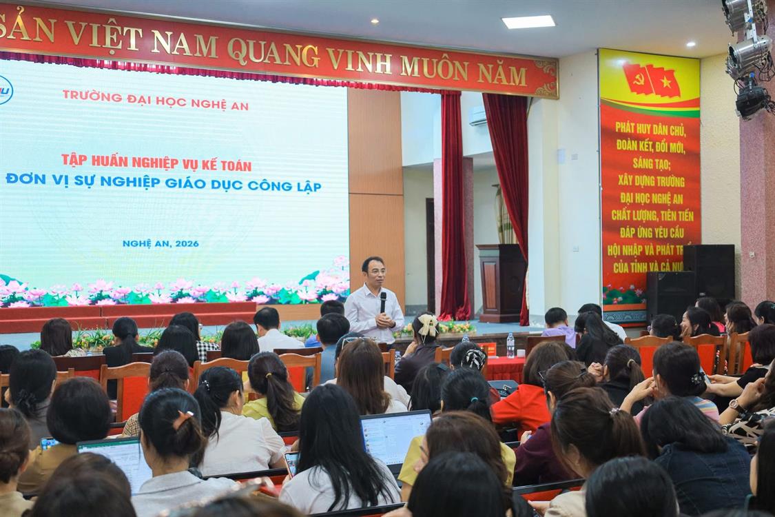 Khoa Kế toán - Kiểm toán tập huấn bồi dưỡng nâng cao năng lực quản trị tài chính trong các cơ sở giáo dục