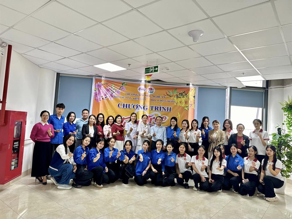 Xuân yêu thương tại Bệnh viện Ung bướu