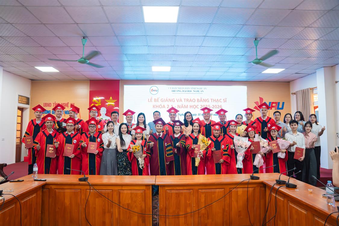 Lễ Bế giảng và Trao bằng Thạc sĩ Khóa 2 (đợt 1) ngành Quản trị Kinh doanh, năm học 2025 – 2026