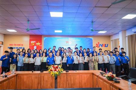 TIẾP BƯỚC TRUYỀN THỐNG - VIẾT TIẾP THANH XUÂN